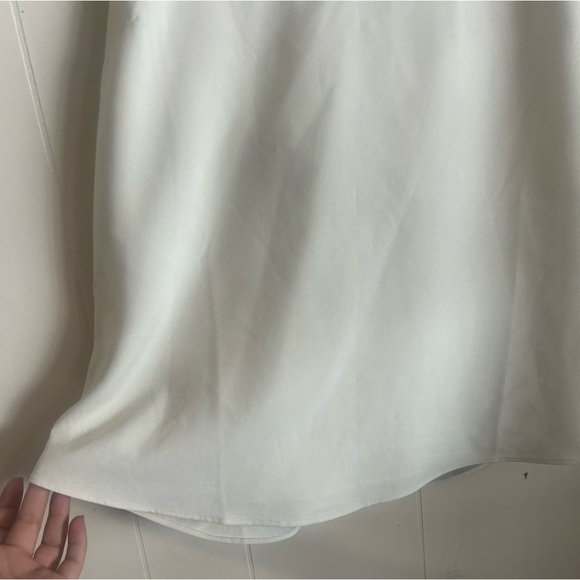 J Crew. Spaghetti strapped scallop edge ivory camisole size 12 light weight - Picture 3 of 7